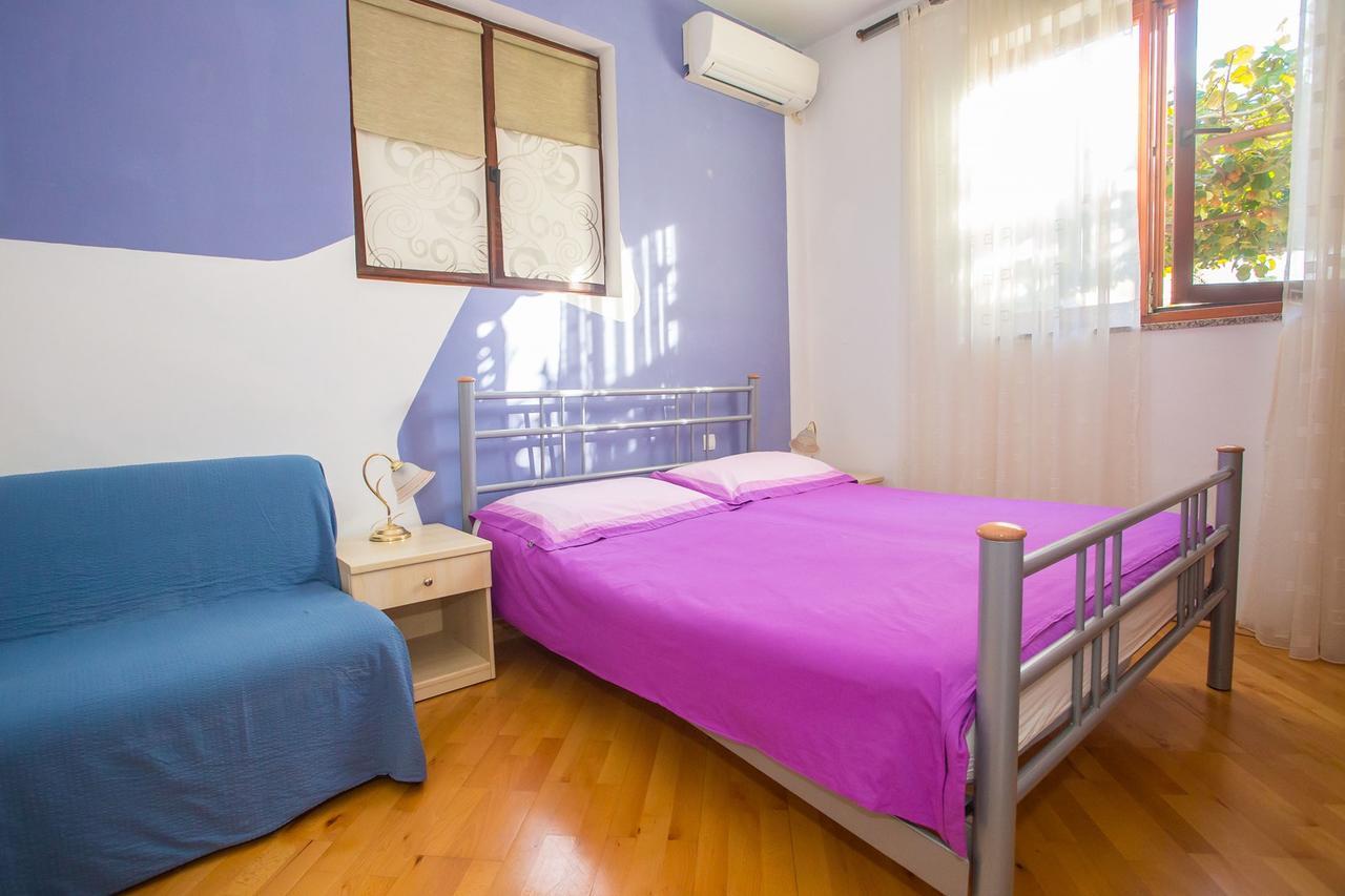 App. Fiorela Hotel Poreč Buitenkant foto