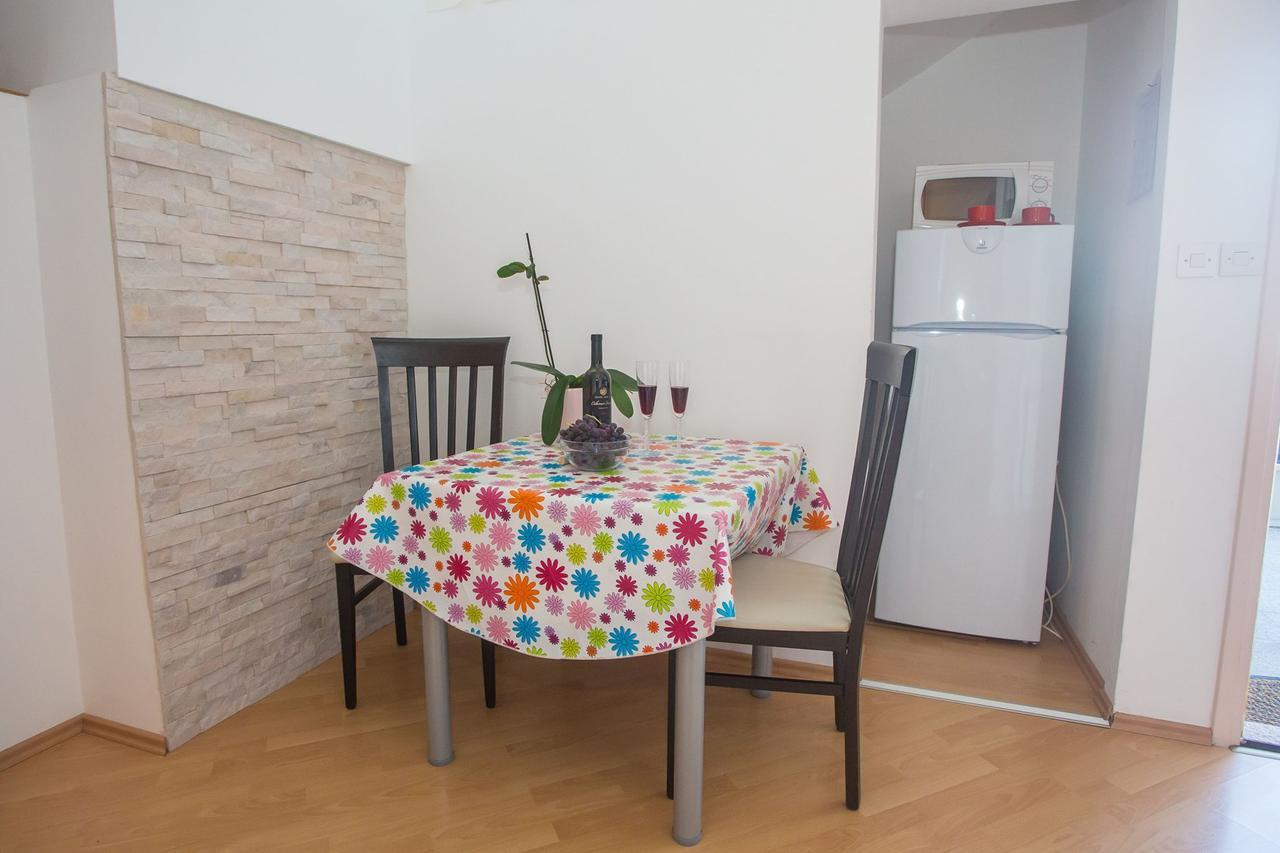 App. Fiorela Hotel Poreč Buitenkant foto