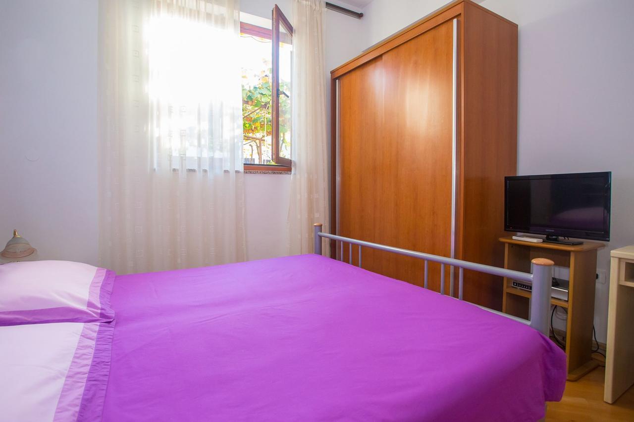 App. Fiorela Hotel Poreč Buitenkant foto